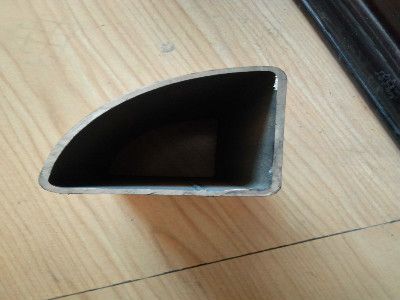 天津市北辰區(qū)滕飛翔金屬制品銷售部 專業(yè)供應(yīng)面包管、扇形管、凹槽管，批發(fā)價(jià)格，品質(zhì)保障